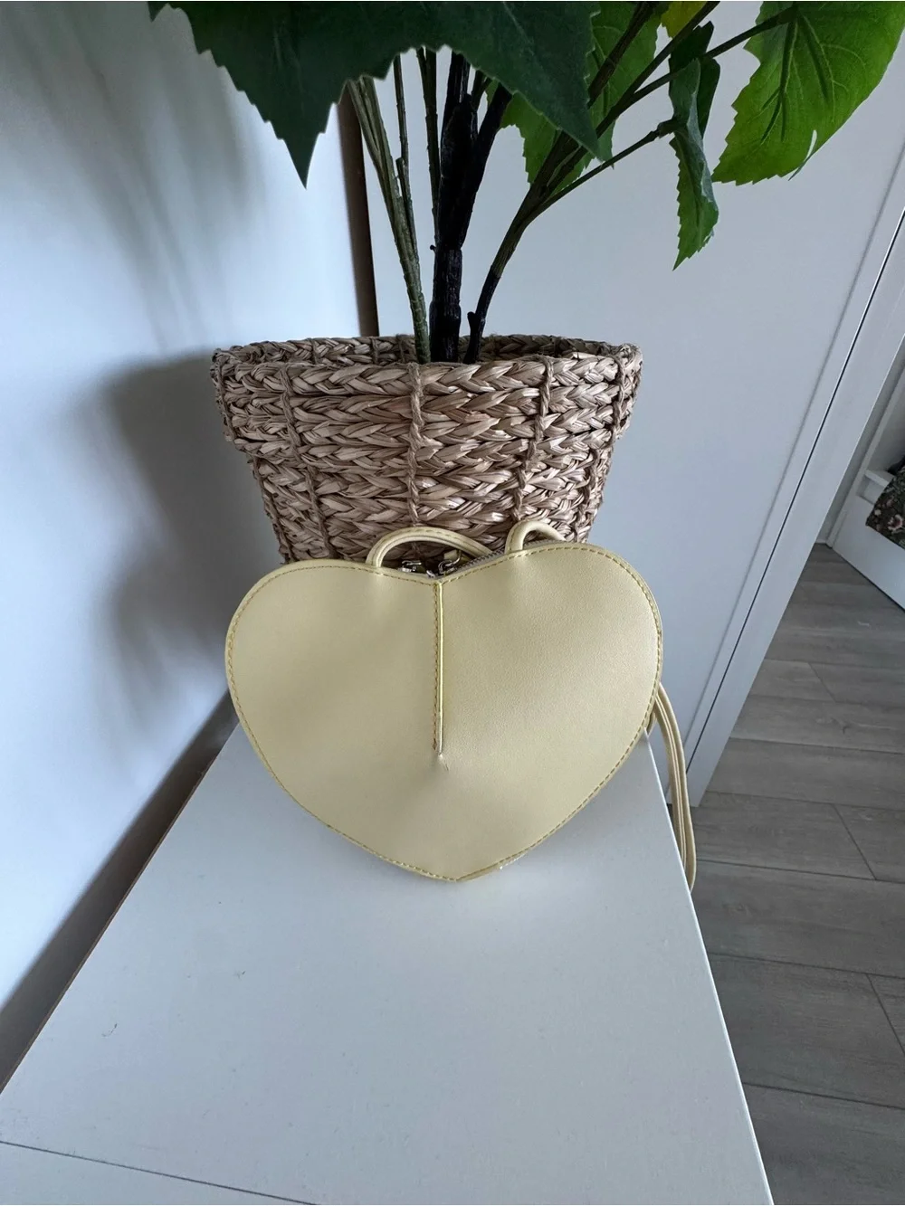Heart-Shaped Crossbody in butter Yellow